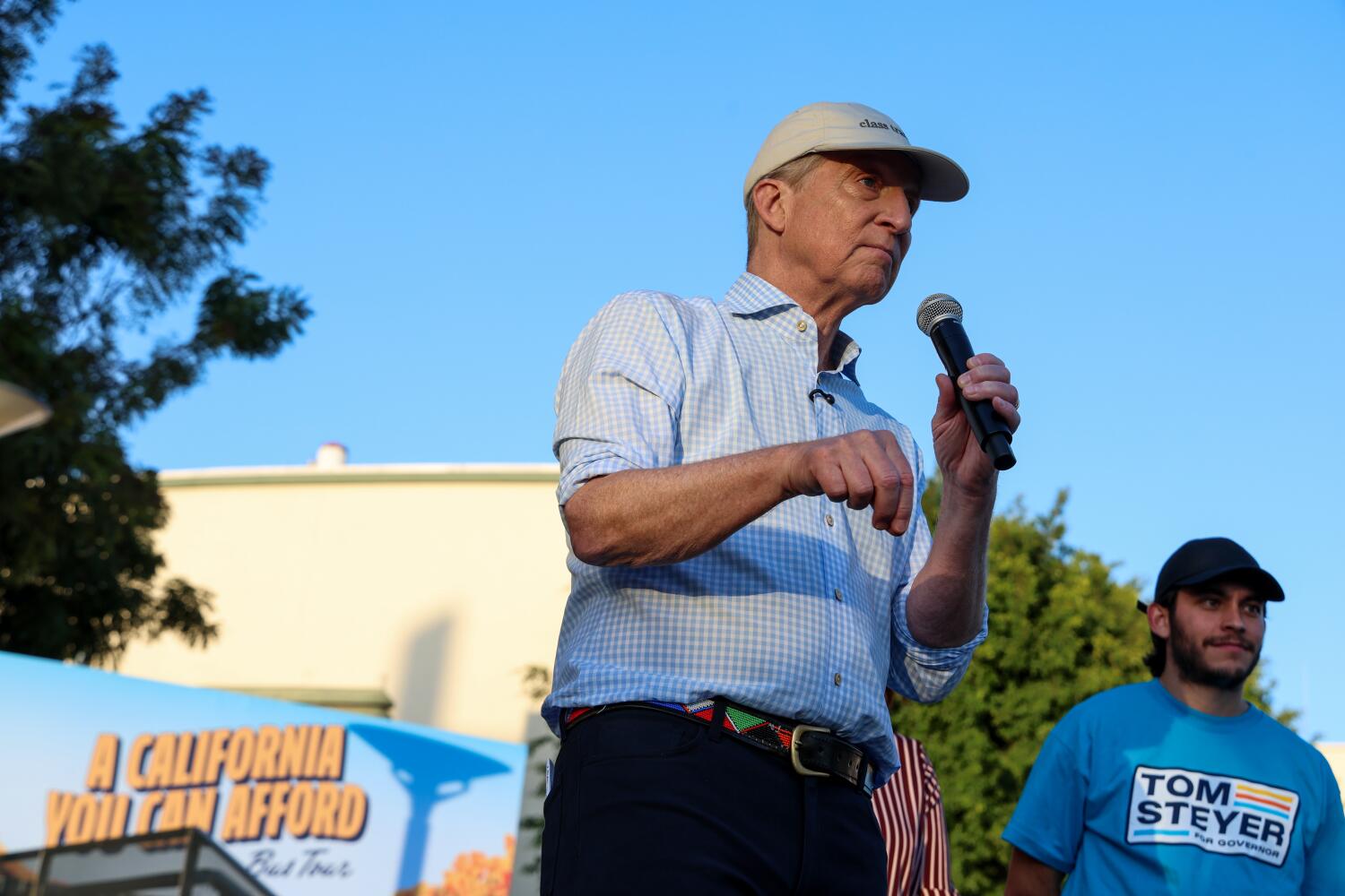 Influencer files complaint against Steyer campaign, alleging violations